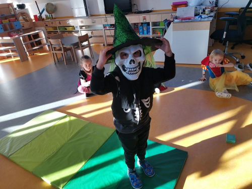 SLUNÍČKA - Téma - Halloween a dušičky